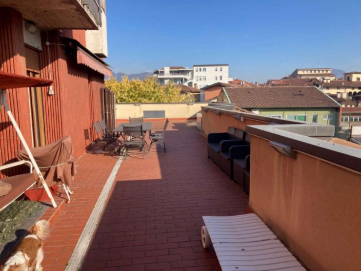 BERGAMO CENTRO – NUDA PROPRIETA’ PENTALOCALE CON SPLENDIDA TERRAZZA SECONDO PIANO